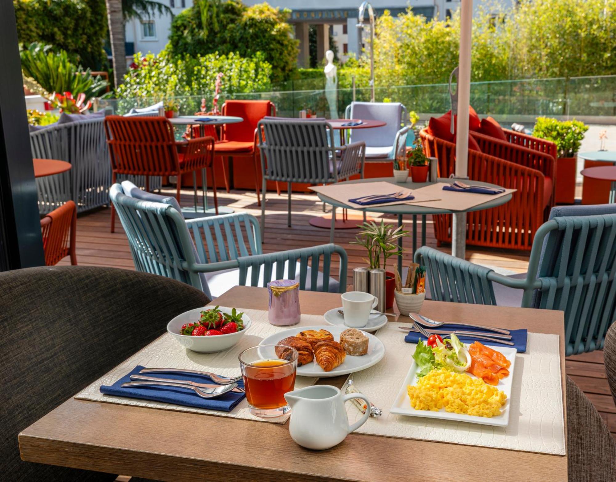 Hotel Le Canberra Cannes Exterior foto